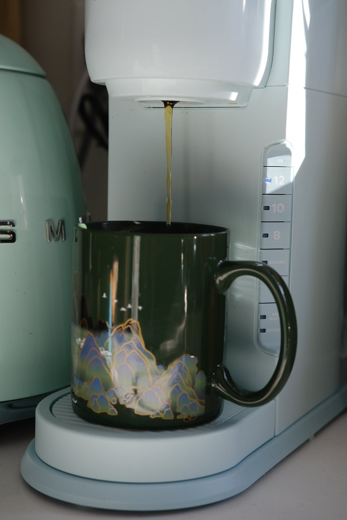 Color-Changed Green Mug
